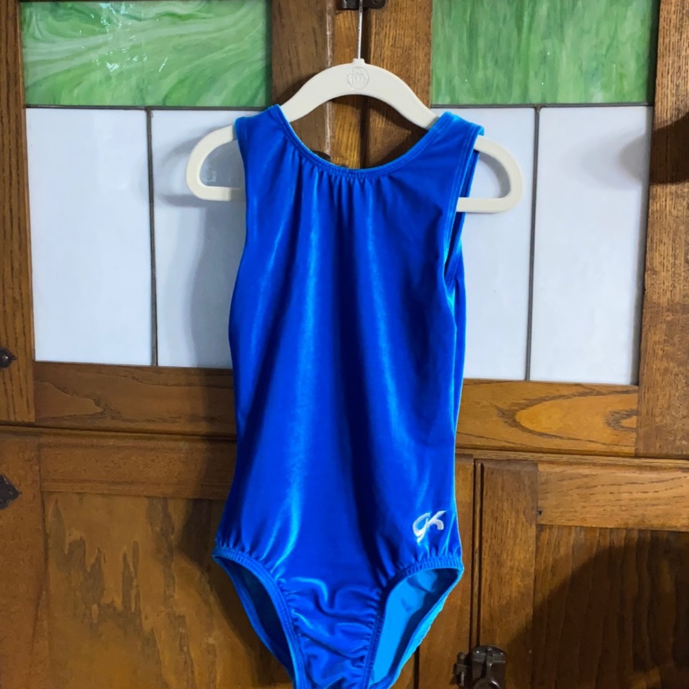 GK blue velvet Leo